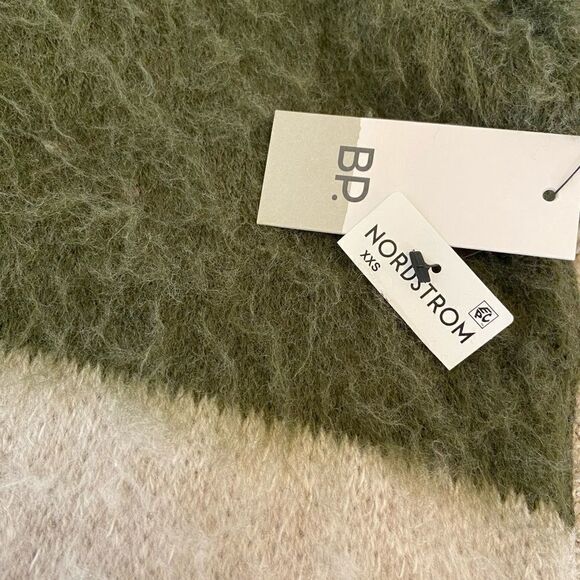 NWT BP Oversized Colour Blocked Warm Soft Fuzzy Scoop Neck Loose Fit Sweater XXS - Picture 8 of 11